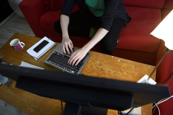 The new office trend: Survey reveals rising remote work preferences
			 
					
				The new office trend: Survey reveals rising remote work preferences
