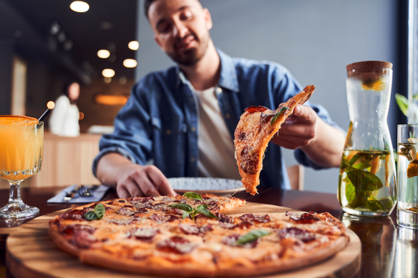 Men order 48% more pizza than women
			 
					
				Men order 48% more pizza than women
