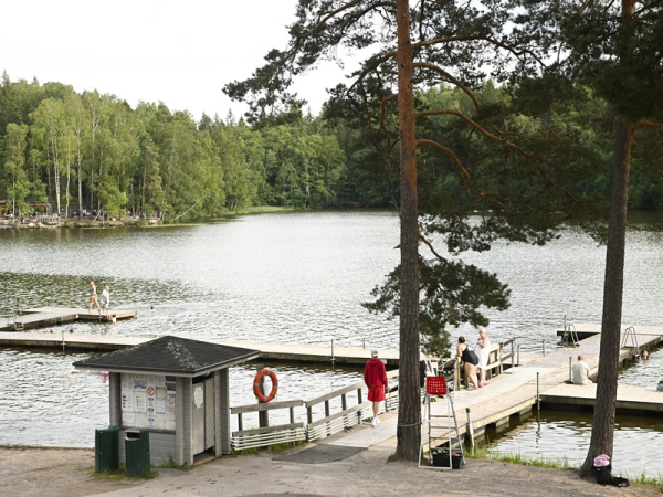 Parents suspected of crimes over drownings at beach in Vantaa
Parents suspected of crimes over drownings at beach in Vantaa