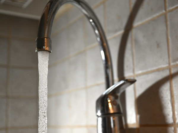 Water business is a licence to print money, professor tells HS
Water business is a licence to print money, professor tells HS