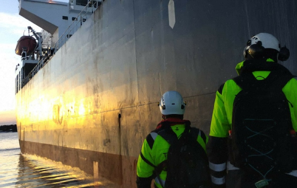 Tanker linked to Baltic cable damage detained over serious safety flaws
			 
					
				Tanker linked to Baltic cable damage detained over serious safety flaws
