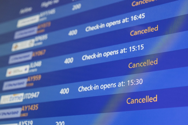 Finnair cancels 100 more flights as airport strike continues
Finnair cancels 100 more flights as airport strike continues
