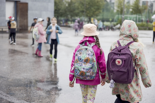Helsinki plans speed limit cuts near schools to boost child safety
			 
					
				Helsinki plans speed limit cuts near schools to boost child safety