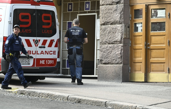 Prosecutor: police fired multiple shots in fatal Helsinki rooftop incident
Prosecutor: police fired multiple shots in fatal Helsinki rooftop incident