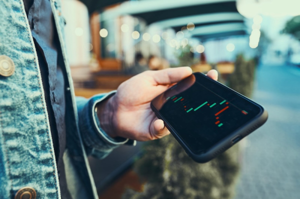 HS: Fake ads on Meta misuse top Finnish investors' identities
HS: Fake ads on Meta misuse top Finnish investors' identities